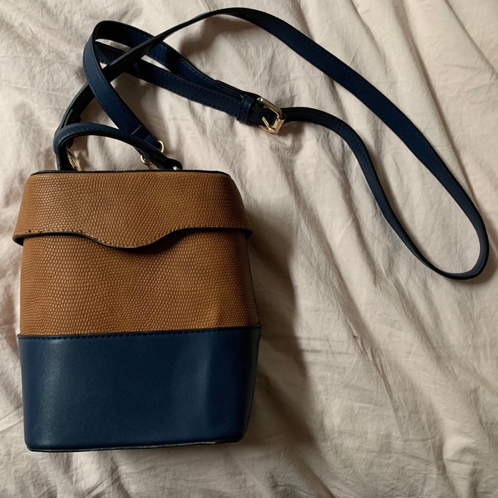 NWT Leith Bag in Blue and Tan